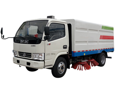 扫路车
