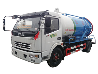 吸污车