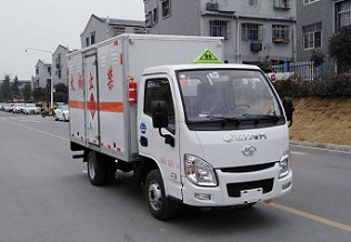 跃进易燃液体厢式运输车