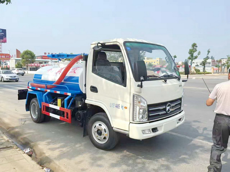 凯马蓝牌3方吸粪车