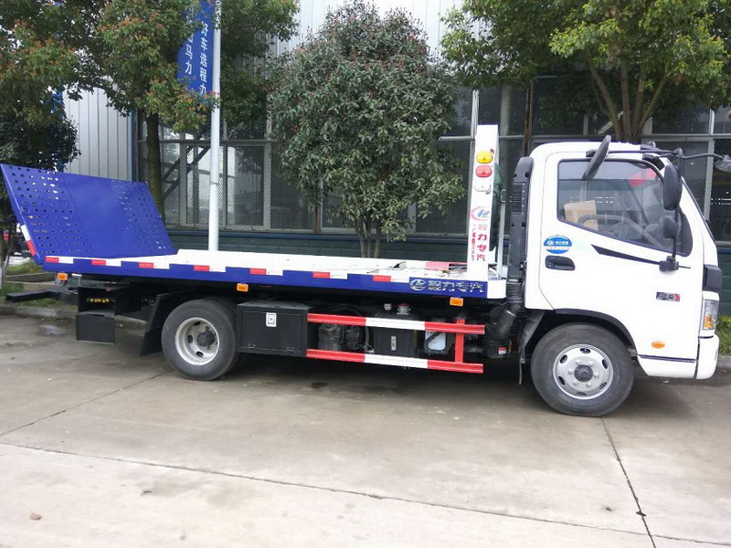 福田欧马可蓝牌清障车