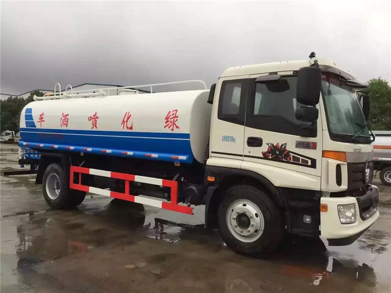 福田欧曼14吨洒水车(国五)