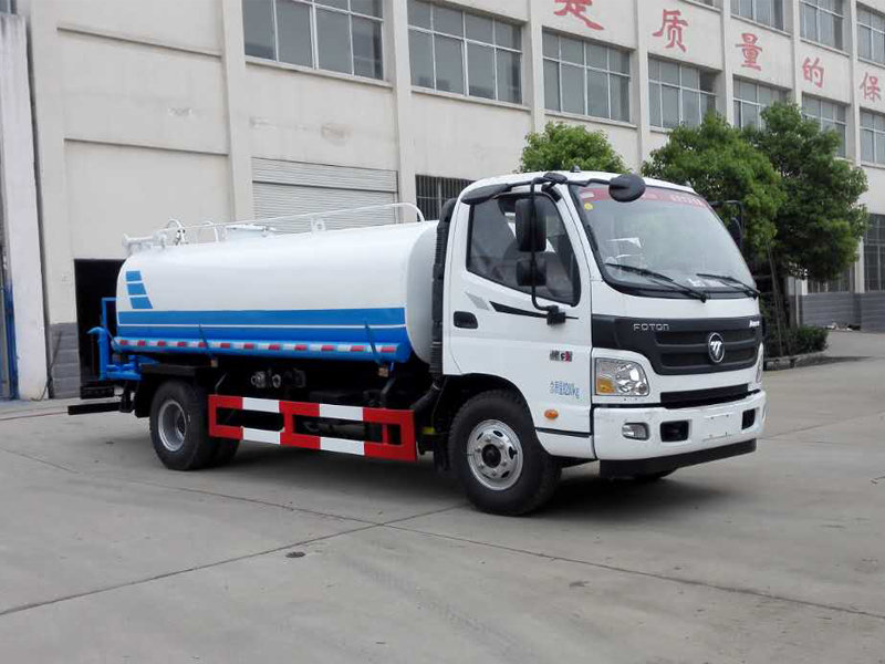 福田欧马可8吨洒水车(国五)